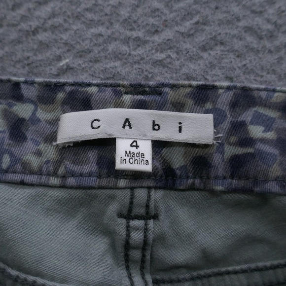 CAbi Womens Modern Camo Skinny Jeans Size 4 Gray‎ 5 Pocket Low Rise Jegging - Picture 5 of 13